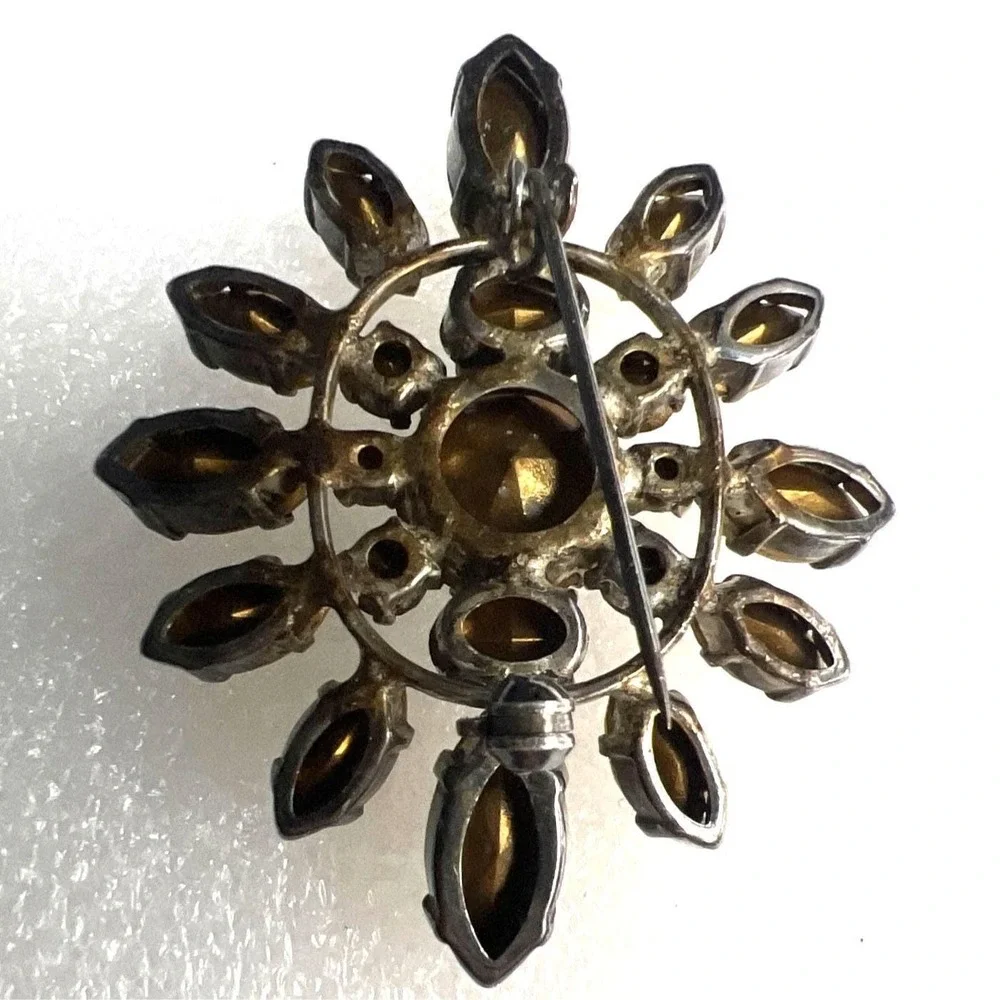 Vintage  Watermelon Rhinestone Brooch Pin Faceted Sunburst Silver‎ Tone